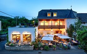 Johannishof Wein-Cafe & Gaestehaus